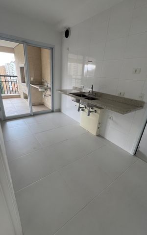 Apartamento à venda com 138m², 2 quartos e 4 vagas