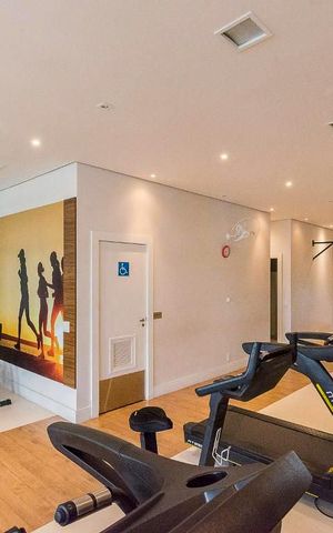 Apartamento à venda com 254m², 4 quartos e 4 vagas Apartamento à venda com 254m², 4 quartos e 4 vagasÁrea comum - Academia