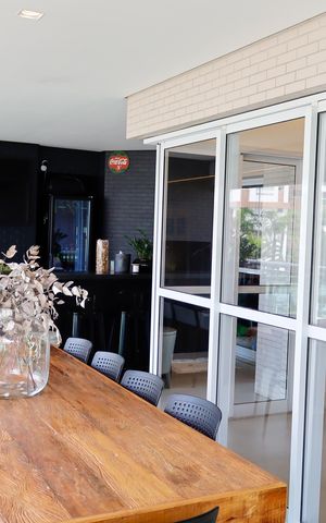 Apartamento à venda com 254m², 4 quartos e 4 vagas Apartamento à venda com 254m², 4 quartos e 4 vagasSacada