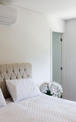 Apartamento à venda com 254m², 4 quartos e 4 vagas Apartamento à venda com 254m², 4 quartos e 4 vagasQuarto 2 - Suíte