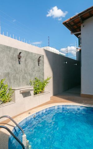 Casa à venda com 360m², 4 quartos e 6 vagas Casa à venda com 360m², 4 quartos e 6 vagasÁrea comum