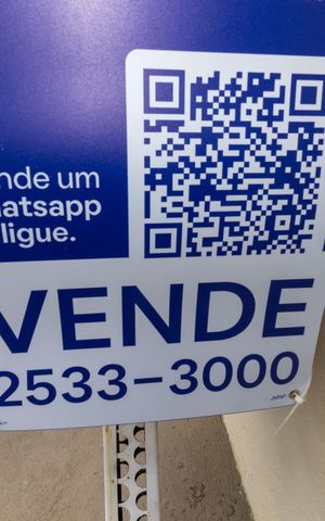 Casa à venda com 200m², 4 quartos e 2 vagas Casa à venda com 200m², 4 quartos e 2 vagasPlaca
