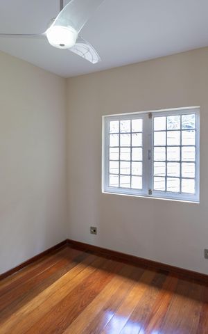 Casa à venda com 200m², 4 quartos e 2 vagas Casa à venda com 200m², 4 quartos e 2 vagasSuíte 1