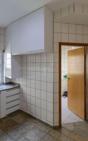 Casa à venda com 200m², 4 quartos e 2 vagas Casa à venda com 200m², 4 quartos e 2 vagasCozinha