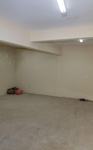 Casa à venda com 200m², 4 quartos e 2 vagas Casa à venda com 200m², 4 quartos e 2 vagasGaragem