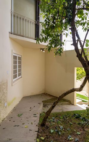 Casa à venda com 200m², 4 quartos e 2 vagas Casa à venda com 200m², 4 quartos e 2 vagasQuintal 2
