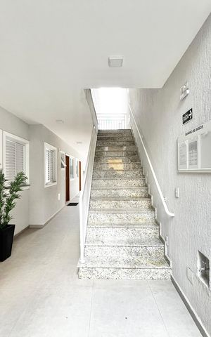Apartamento para alugar com 27m², 1 quarto e sem vaga Apartamento para alugar com 27m², 1 quarto e sem vagaEscada