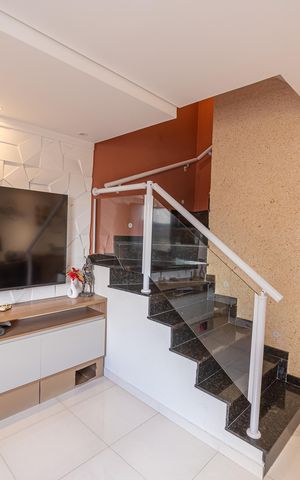 Casa de condomínio à venda com 115m², 2 quartos e 2 vagas Casa de condomínio à venda com 115m², 2 quartos e 2 vagasSala