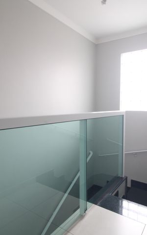 Casa para alugar com 164m², 3 quartos e 2 vagasEscada