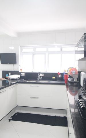 Casa para alugar com 164m², 3 quartos e 2 vagasCozinha