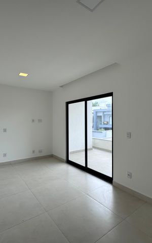Apartamento à venda com 240m², 3 quartos e 2 vagas Apartamento à venda com 240m², 3 quartos e 2 vagasSuíte 2