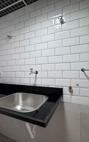 Apartamento à venda com 240m², 3 quartos e 2 vagas Apartamento à venda com 240m², 3 quartos e 2 vagasCozinha e Área de Serviço
