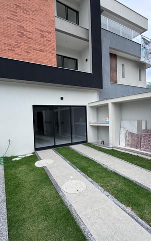 Apartamento à venda com 240m², 3 quartos e 2 vagas Apartamento à venda com 240m², 3 quartos e 2 vagasÁrea externa