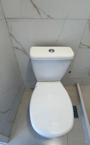 Apartamento à venda com 240m², 3 quartos e 2 vagas Apartamento à venda com 240m², 3 quartos e 2 vagasBanheiro Social