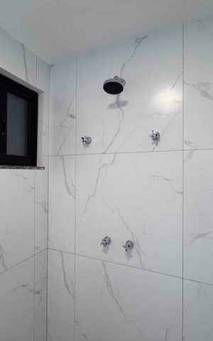 Apartamento à venda com 240m², 3 quartos e 2 vagas Apartamento à venda com 240m², 3 quartos e 2 vagasSuíte 1 - Banheiro