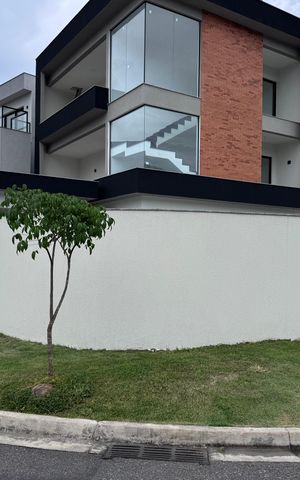 Apartamento à venda com 240m², 3 quartos e 2 vagas Apartamento à venda com 240m², 3 quartos e 2 vagasFachada