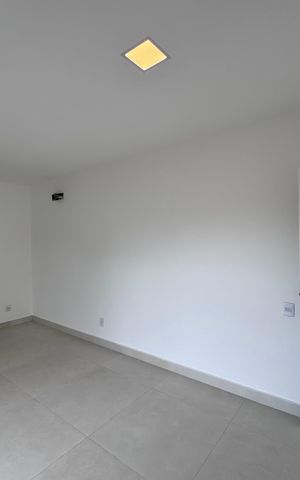 Apartamento à venda com 240m², 3 quartos e 2 vagas Apartamento à venda com 240m², 3 quartos e 2 vagasSuíte 2