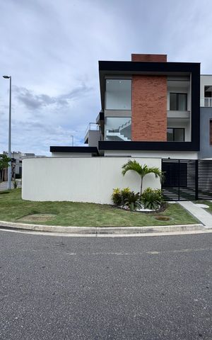 Apartamento à venda com 240m², 3 quartos e 2 vagas Apartamento à venda com 240m², 3 quartos e 2 vagasFachada