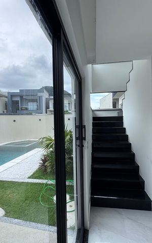 Apartamento à venda com 240m², 3 quartos e 2 vagas Apartamento à venda com 240m², 3 quartos e 2 vagasSala