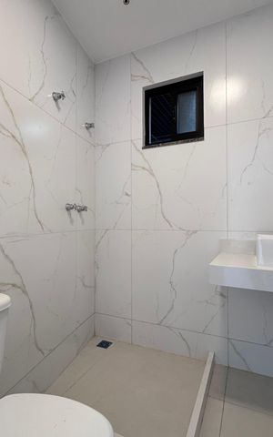 Apartamento à venda com 240m², 3 quartos e 2 vagas Apartamento à venda com 240m², 3 quartos e 2 vagasBanheiro Social