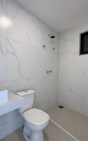 Apartamento à venda com 240m², 3 quartos e 2 vagas Apartamento à venda com 240m², 3 quartos e 2 vagasSuíte 2 - Banheiro