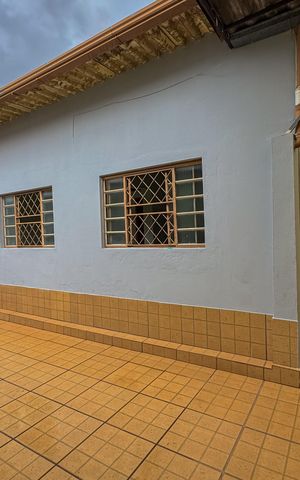Casa à venda com 220m², 3 quartos e 4 vagas Casa à venda com 220m², 3 quartos e 4 vagasQuintal