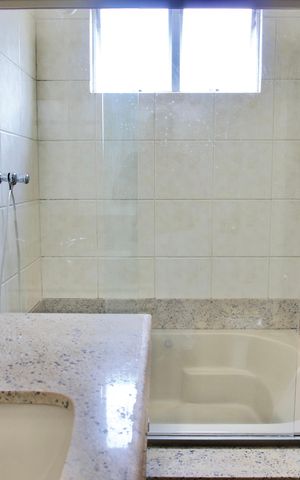 Casa à venda com 371m², 3 quartos e 3 vagas Casa à venda com 371m², 3 quartos e 3 vagasSuíte - Banheiro