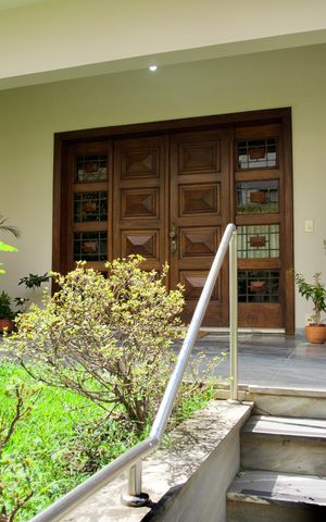 Casa à venda com 371m², 3 quartos e 3 vagas Casa à venda com 371m², 3 quartos e 3 vagasFachada da Casa
