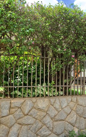 Casa à venda com 371m², 3 quartos e 3 vagas Casa à venda com 371m², 3 quartos e 3 vagasFachada da Casa