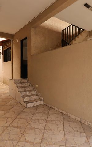 Casa para alugar com 360m², 2 quartos e 3 vagasGaragem da casa dos fundos