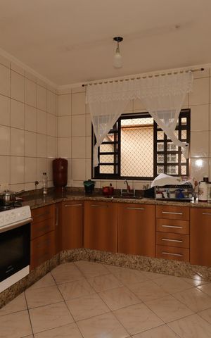 Casa para alugar com 360m², 2 quartos e 3 vagasCozinha