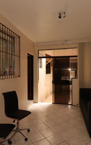 Casa para alugar com 360m², 2 quartos e 3 vagasCasa dos Fundos - Área de Serviço