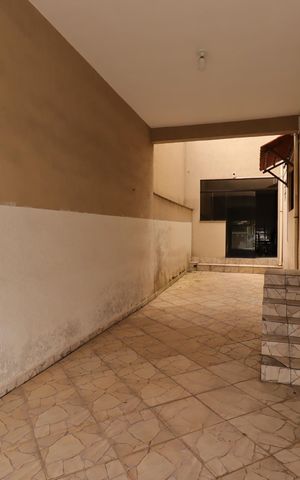 Casa para alugar com 360m², 2 quartos e 3 vagasGaragem da casa dos fundos