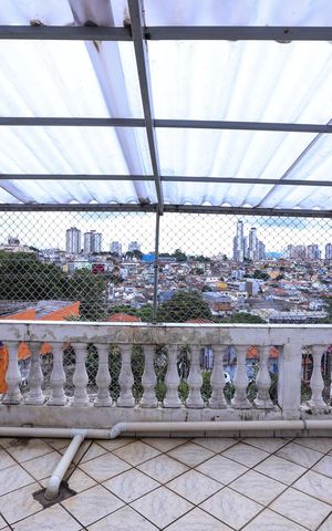 Casa para alugar com 270m², 4 quartos e 3 vagas Casa para alugar com 270m², 4 quartos e 3 vagasVista da Sacada