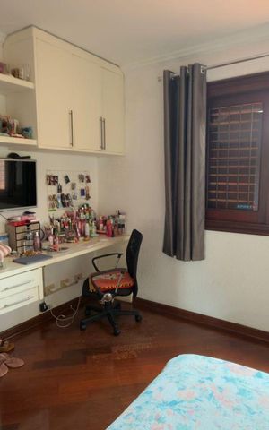 Casa à venda com 380m², 3 quartos e 4 vagas
