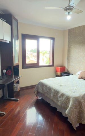 Casa à venda com 380m², 3 quartos e 4 vagas