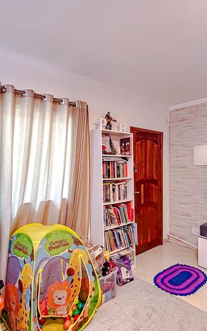 Casa de condomínio à venda com 141m², 3 quartos e 2 vagasSala