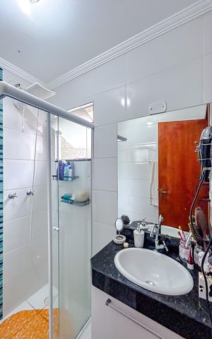 Casa de condomínio à venda com 141m², 3 quartos e 2 vagasBanheiro da Suíte
