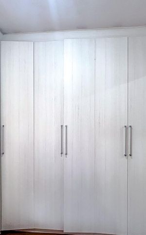 Casa de condomínio à venda com 141m², 3 quartos e 2 vagasSuíte