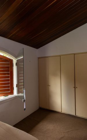 Casa de condomínio para alugar com 330m², 4 quartos e 4 vagas Casa de condomínio para alugar com 330m², 4 quartos e 4 vagasQuarto