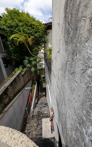 Casa de condomínio para alugar com 330m², 4 quartos e 4 vagas Casa de condomínio para alugar com 330m², 4 quartos e 4 vagasCorredor
