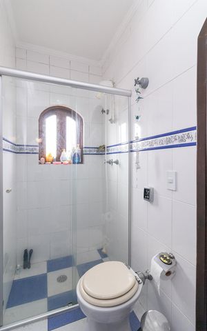 Casa à venda com 315m², 4 quartos e 4 vagasBanheiro da Suíte 2