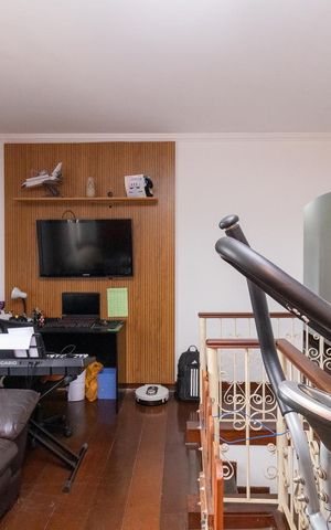 Casa à venda com 315m², 4 quartos e 4 vagasEscritório