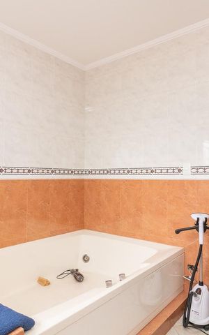 Casa à venda com 315m², 4 quartos e 4 vagasBanheiro da Suíte 3