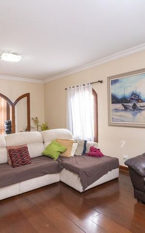 Casa à venda com 315m², 4 quartos e 4 vagasSala