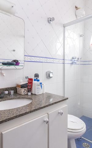 Casa à venda com 315m², 4 quartos e 4 vagasBanheiro da Suíte 1