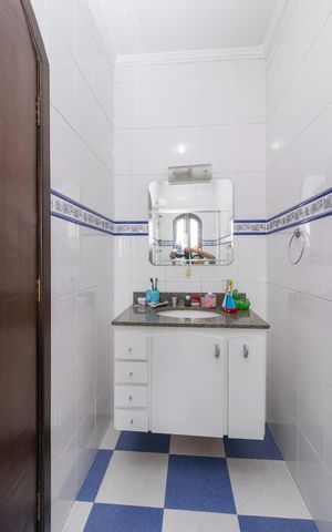 Casa à venda com 315m², 4 quartos e 4 vagasBanheiro da Suíte 2