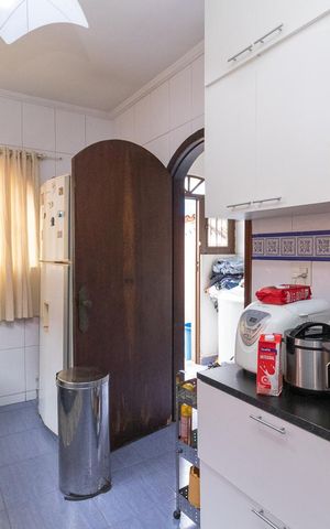 Casa à venda com 315m², 4 quartos e 4 vagasCozinha