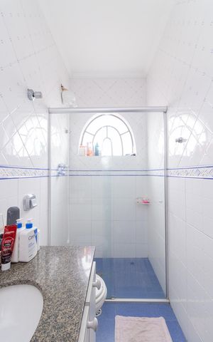Casa à venda com 315m², 4 quartos e 4 vagasBanheiro da Suíte 1