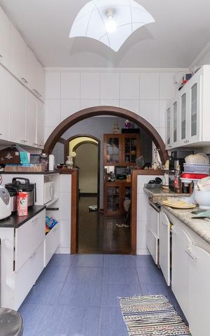 Casa à venda com 315m², 4 quartos e 4 vagasCozinha